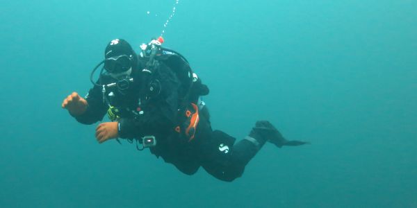 Unser David beim Tauchen in Hunsfels